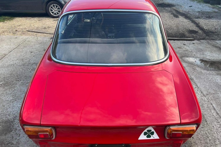 Alfa Romeo GT coupe Bertone