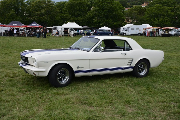 Ford Mustang Pony 