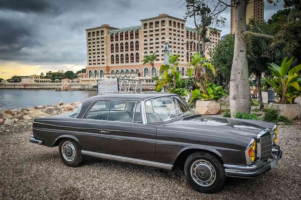 Mercedes-Benz 280 SE coupe 