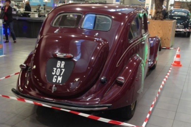 Peugeot 402