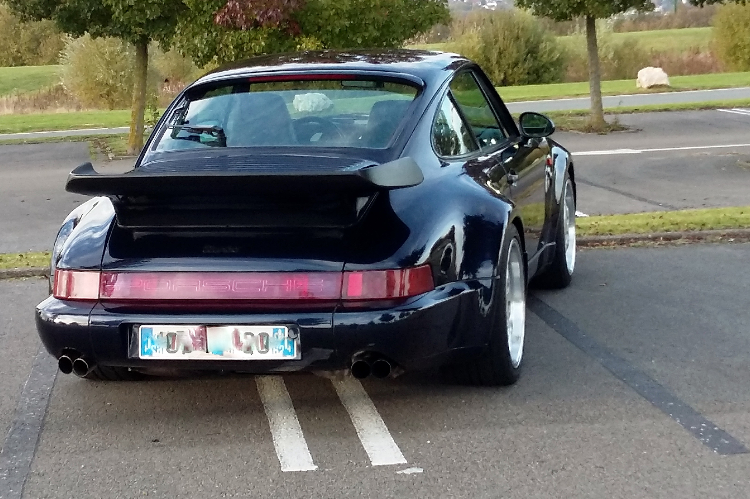 Porsche 964