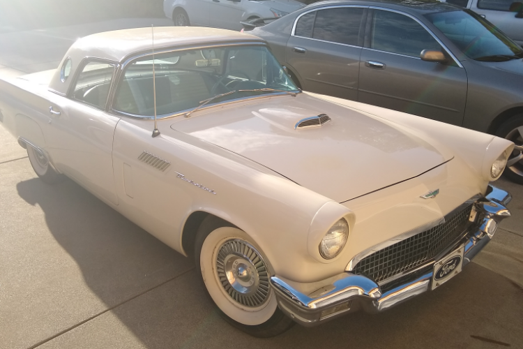 Ford Thunderbird