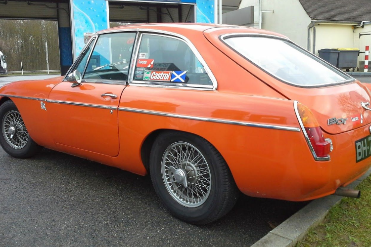 MG GT