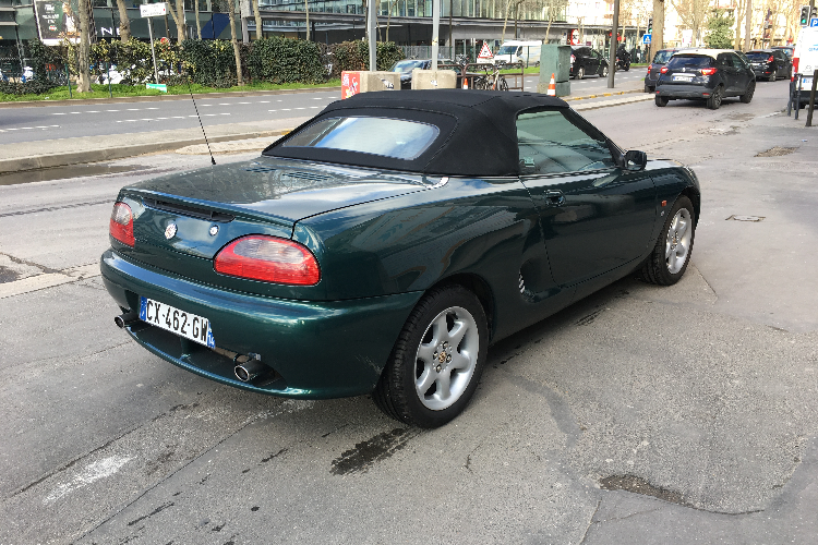 Rover MGF