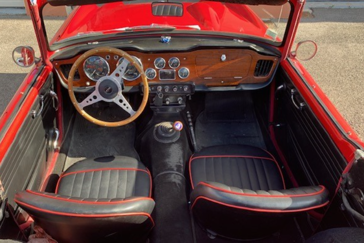 Triumph TR4