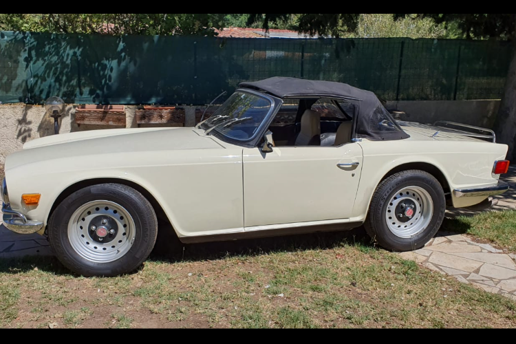 Triumph TR6