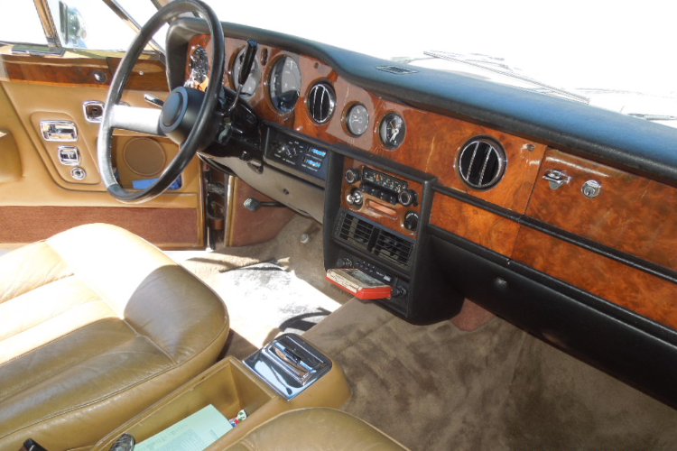 Rolls-Royce Corniche