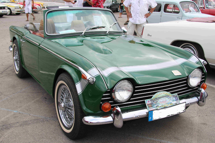 Triumph TR250