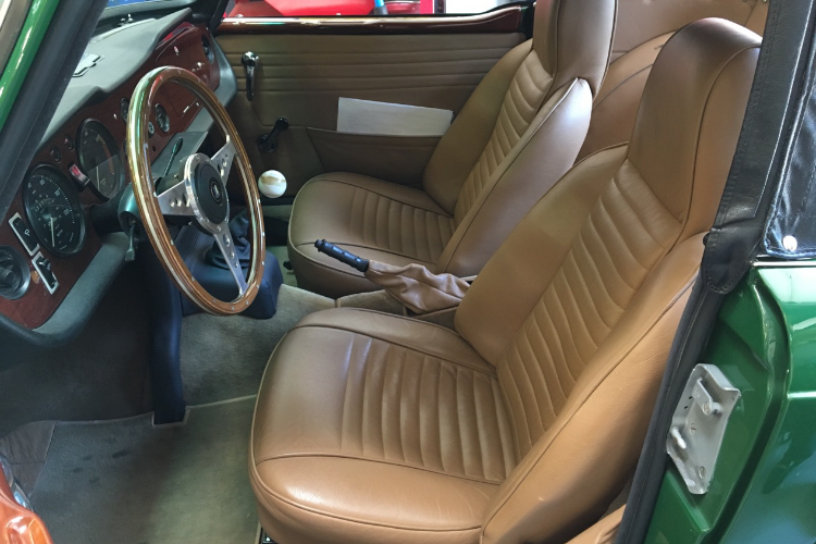 Triumph TR250
