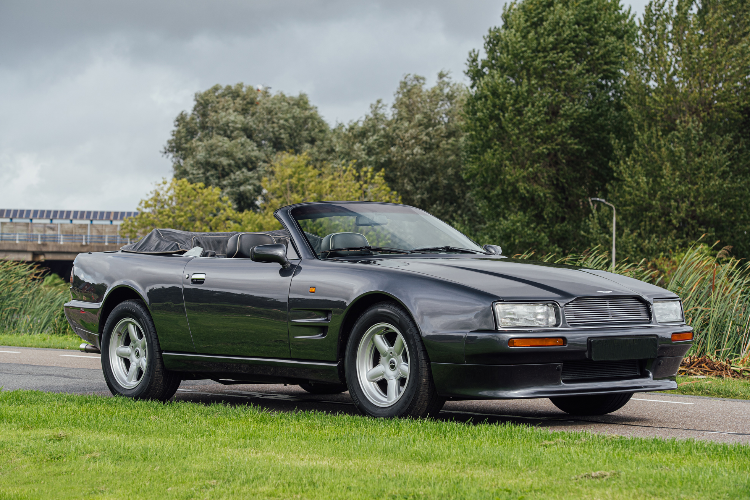Aston Martin Virage Volante