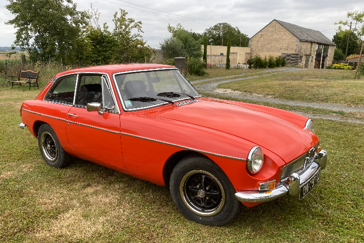 MG B gt