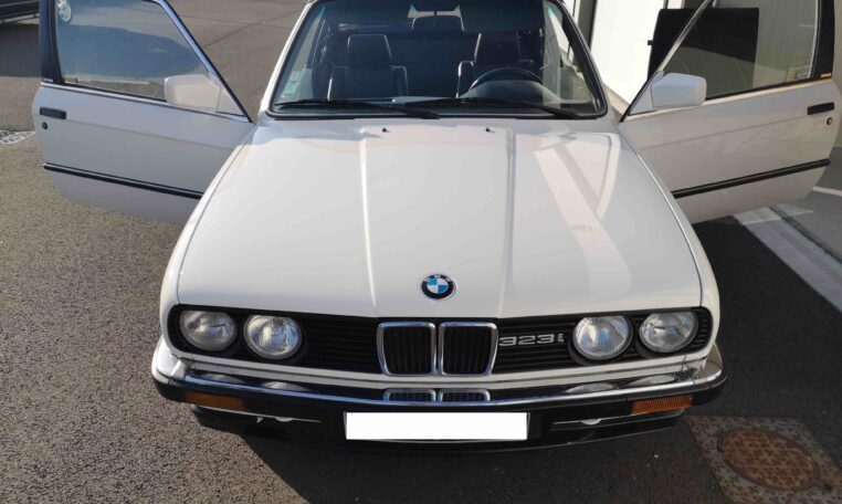 BMW 323i Baur