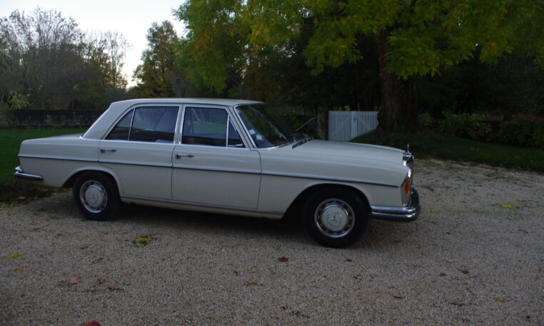Mercedes-Benz 280 SE