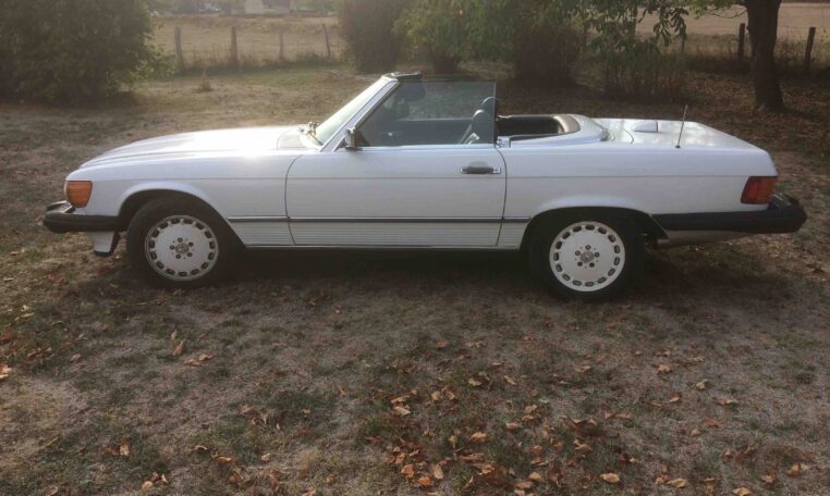 Mercedes-Benz 560SL