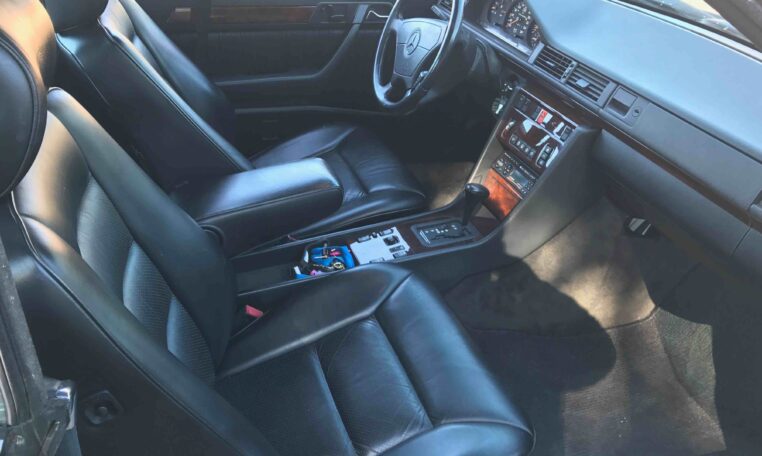 Mercedes-Benz 320CE