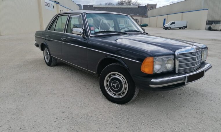 Mercedes-Benz E230
