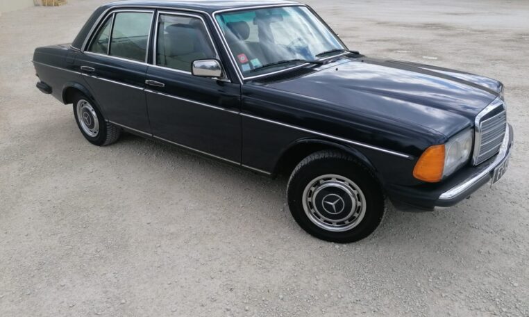 Mercedes-Benz E230