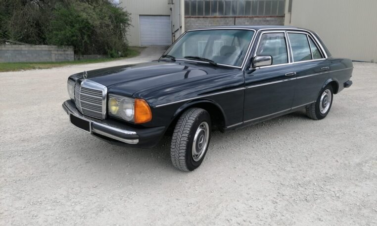 Mercedes-Benz E230