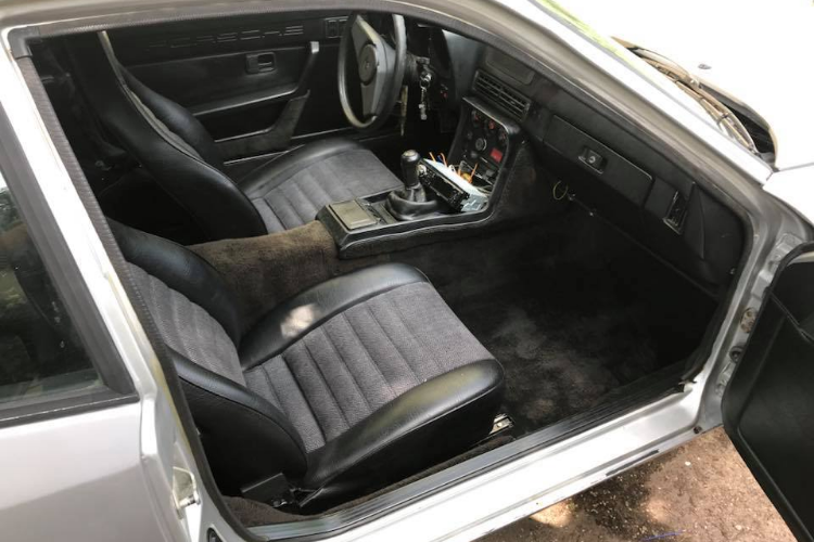 Porsche 924
