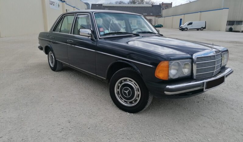 Mercedes-Benz E230